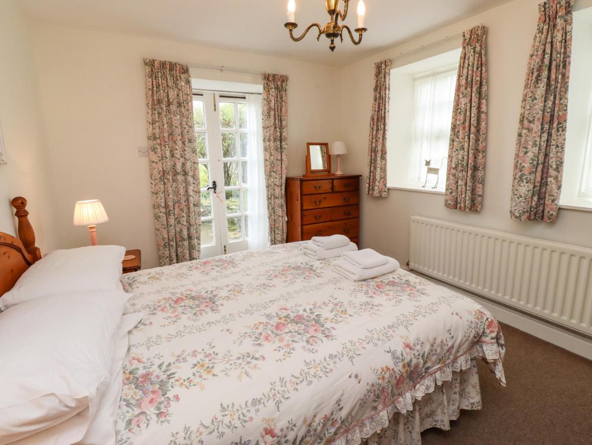 Glebe Cottage - Housity