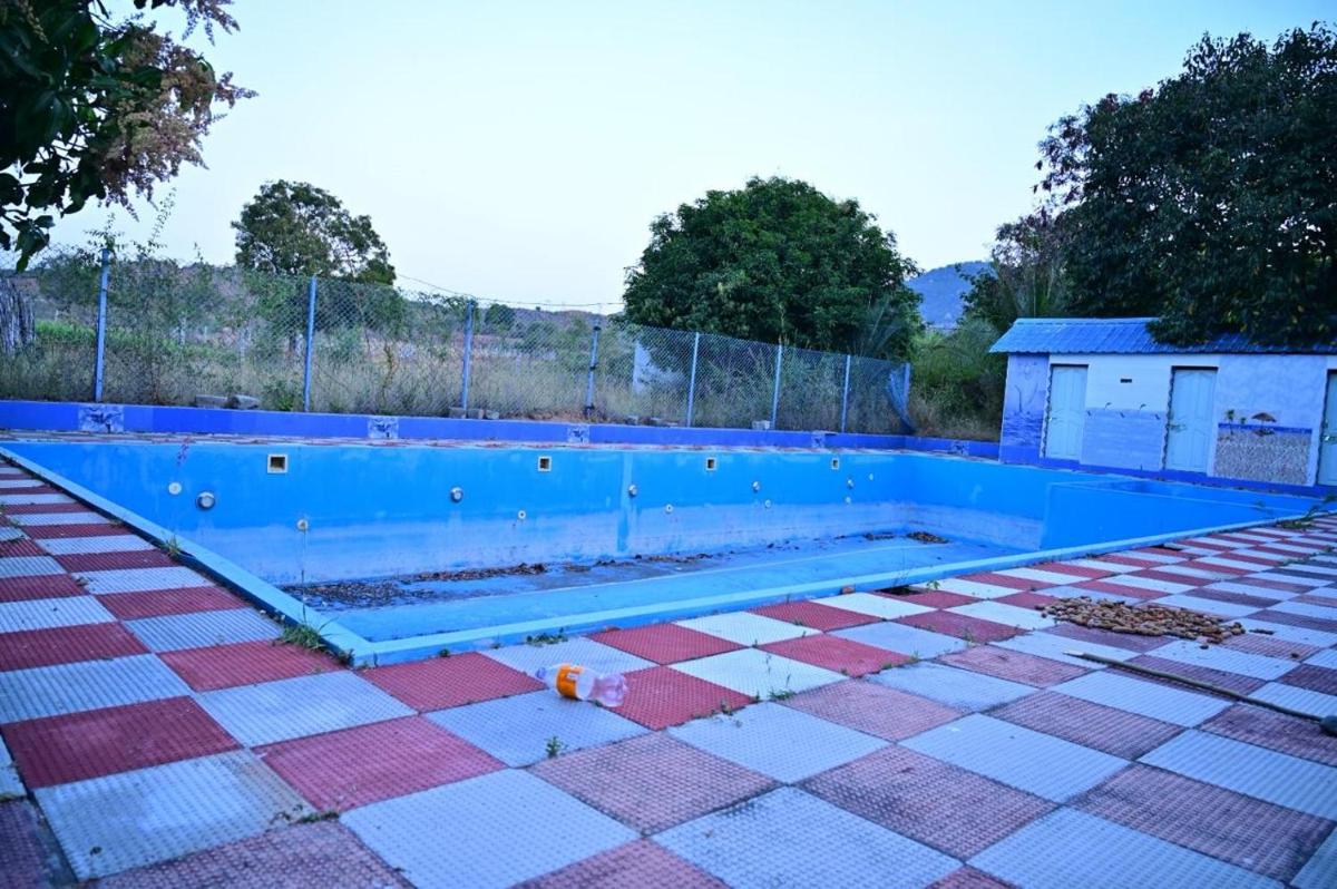 PVRR HILL VIEW RESORTS, NEAR HORSLEY HILLS Road - Housity