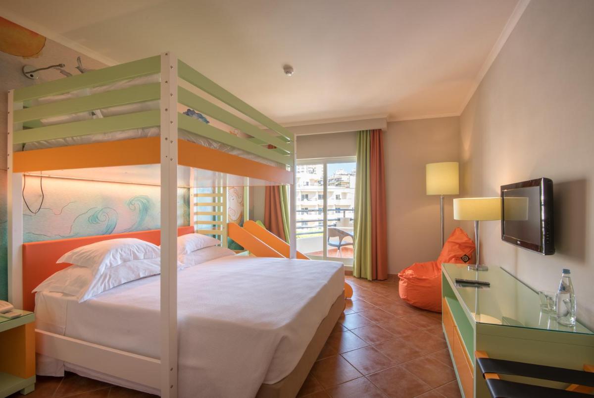 Uma cama ou camas num quarto em Vila Gale Nautico