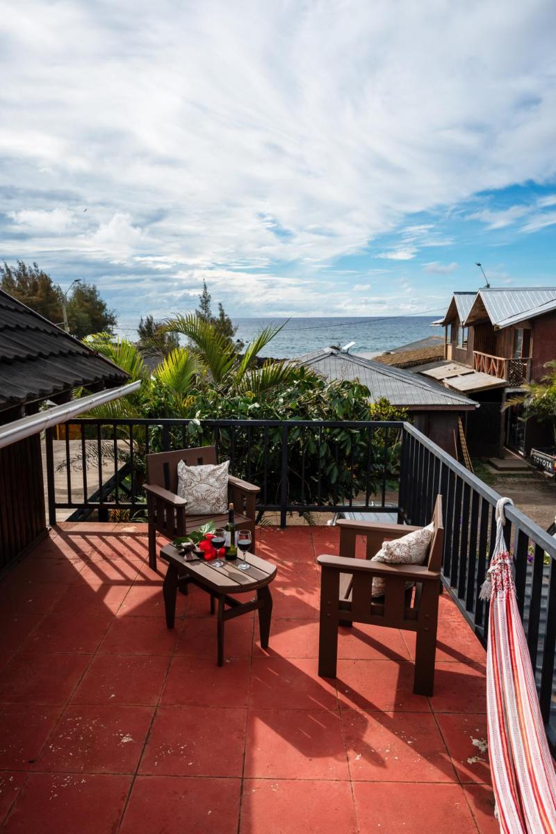 Ngahu Bungalows Alojamiento Frente al Mar en el centro de Rapa Nui - Housity