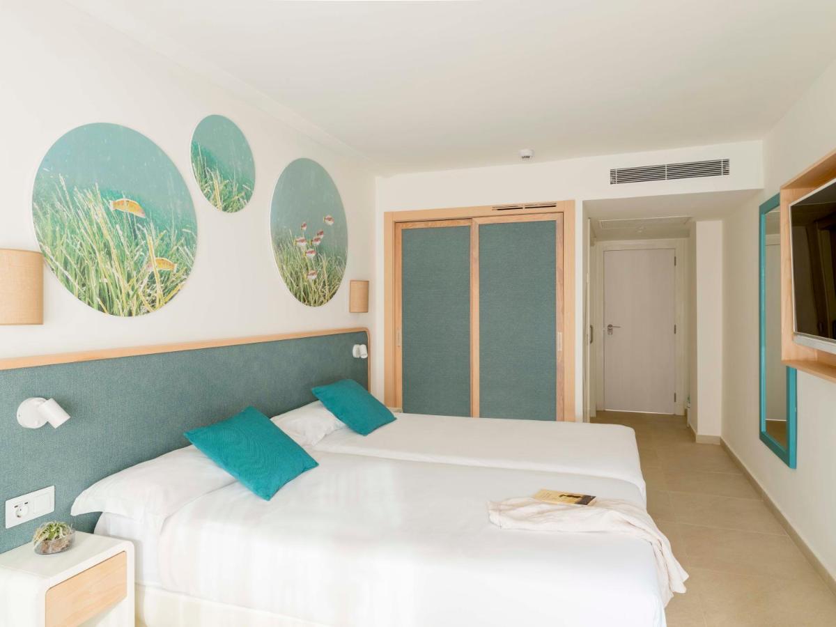 Cama o camas de una habitación en Iberostar Selection Albufera Park All Inclusive