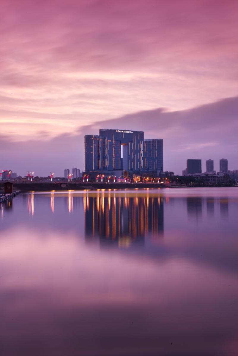 DoubleTree by Hilton Hotel Anshun - Housity