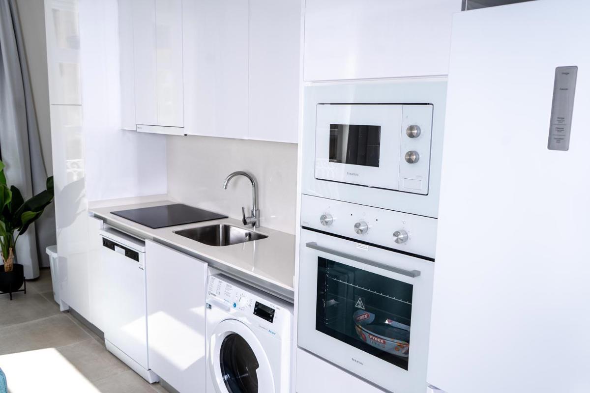 Apartamentos Turísticos Plaza del Rey by CartagenaSpain - Housity