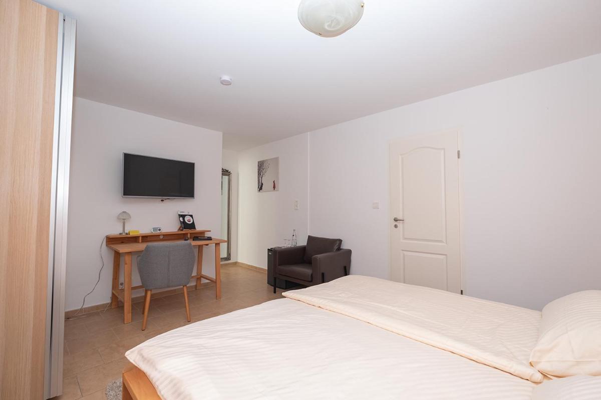 Märchenwald Altenberg B&B Hotel - Housity