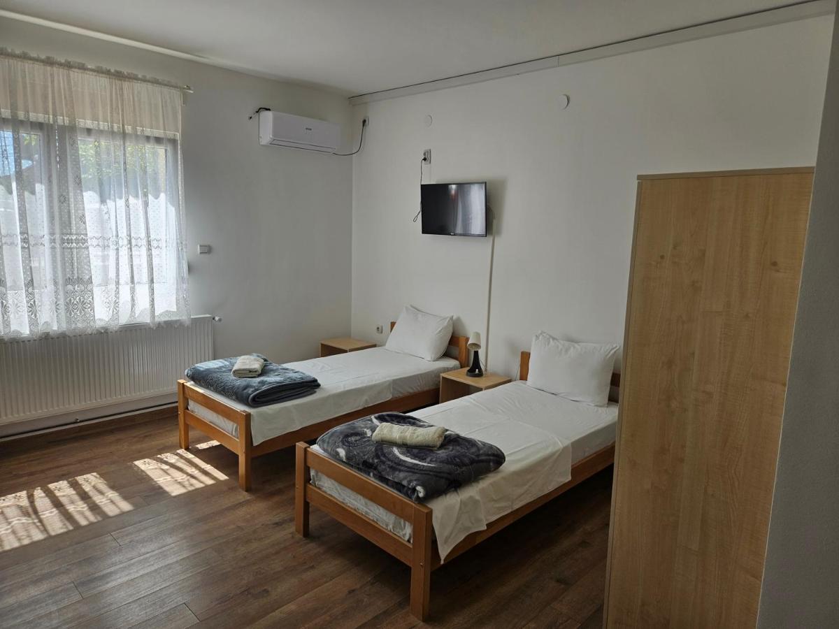 Apartments Kuca Aleksic - Housity