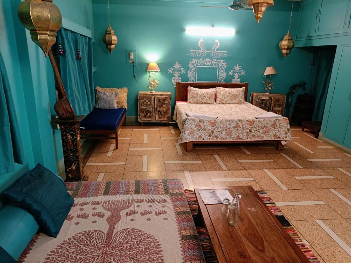 Durag Niwas Guest House - Housity