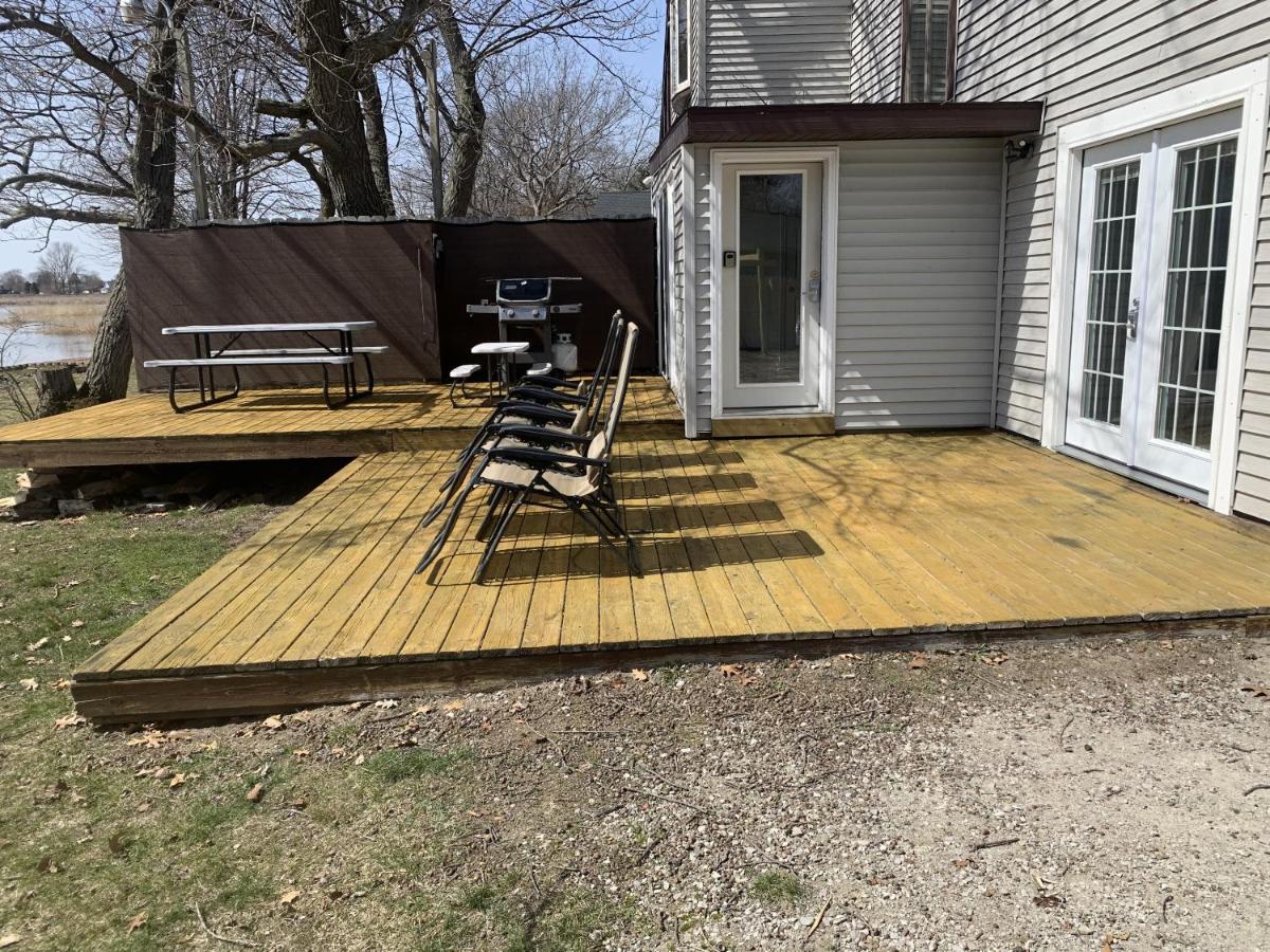 Cozy Home Lake Huron with Loft 2 Bedroom 1 Bathroom - Housity