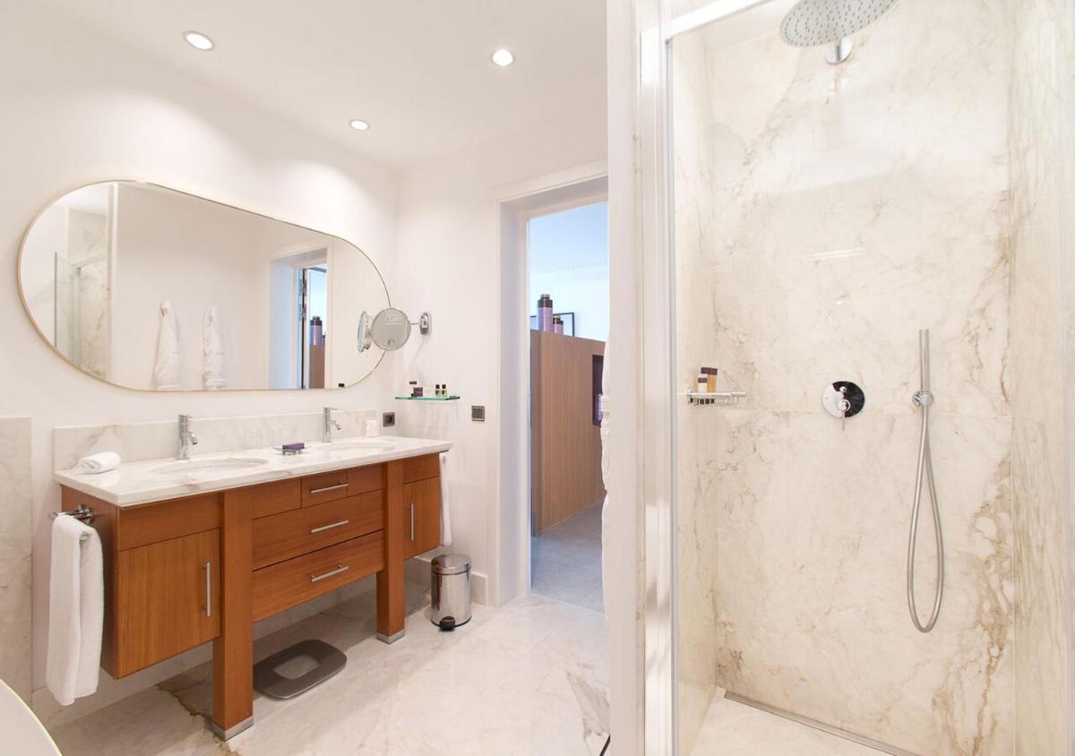 Salle de bains dans l'établissement Casadelmar