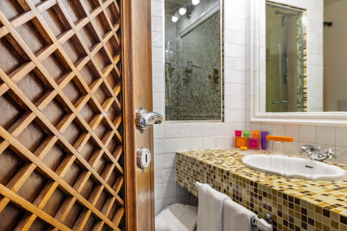 Salle de bains dans l'établissement Hotel & SPA des Pecheurs