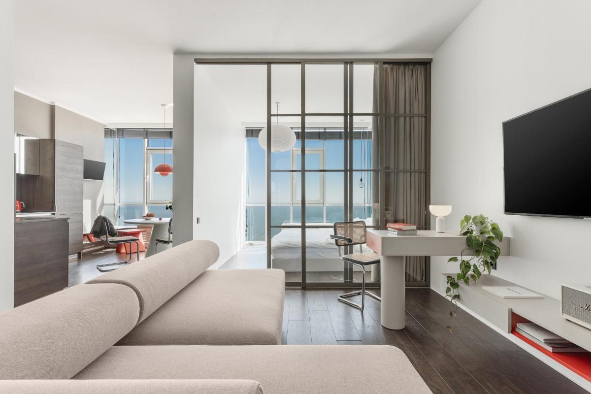 Sea and Sky Apartment - Housity