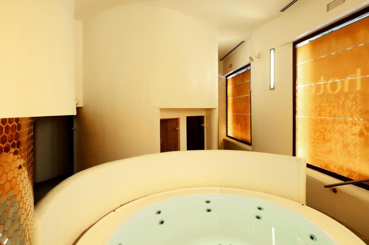 Imagen de la galería de Hotel Maciá Granada Five Senses Rooms & Suites, en Granada