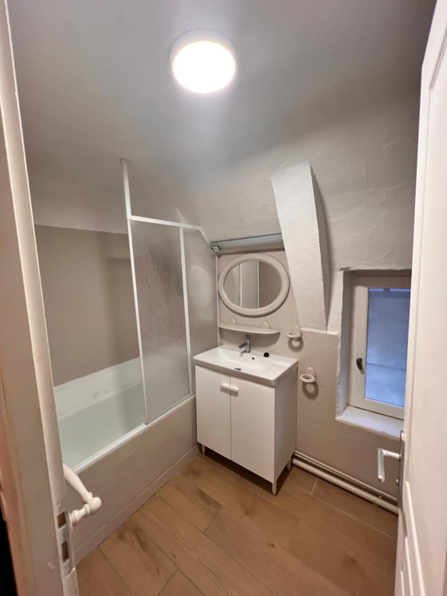 Appartement Duplex avec Wifi proche du centre - Housity