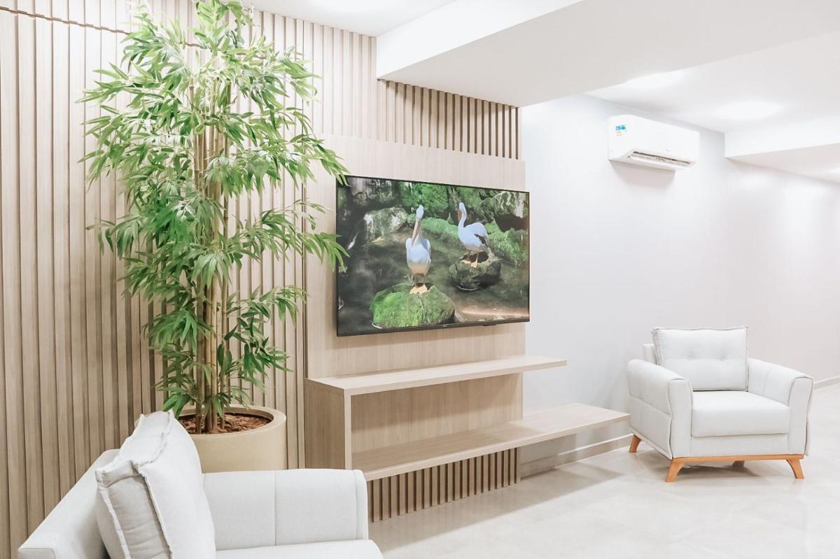 Hotel Place Jardin - Housity