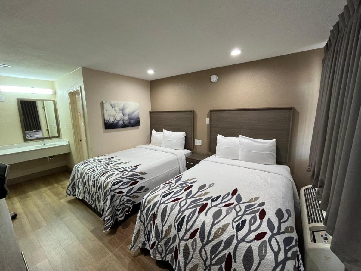 Red Roof Inn Haltom City - Housity