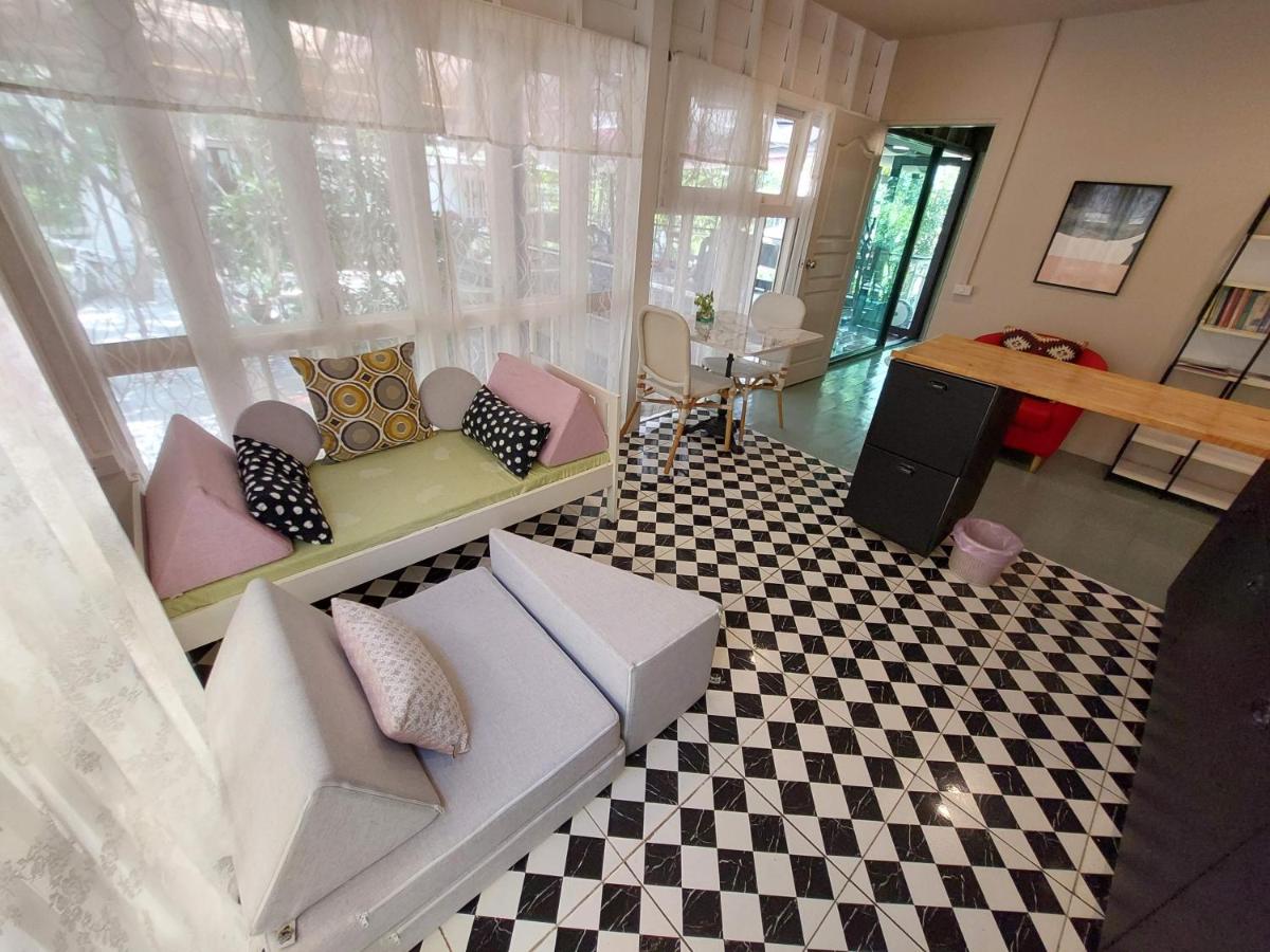 At home - Housity