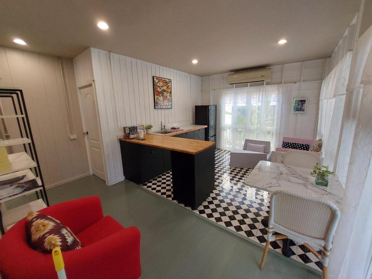 At home - Housity