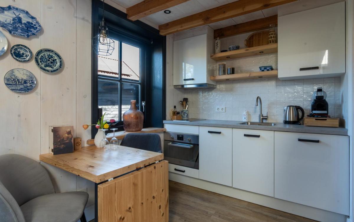 Luxury Chalets Monnickendam - Housity