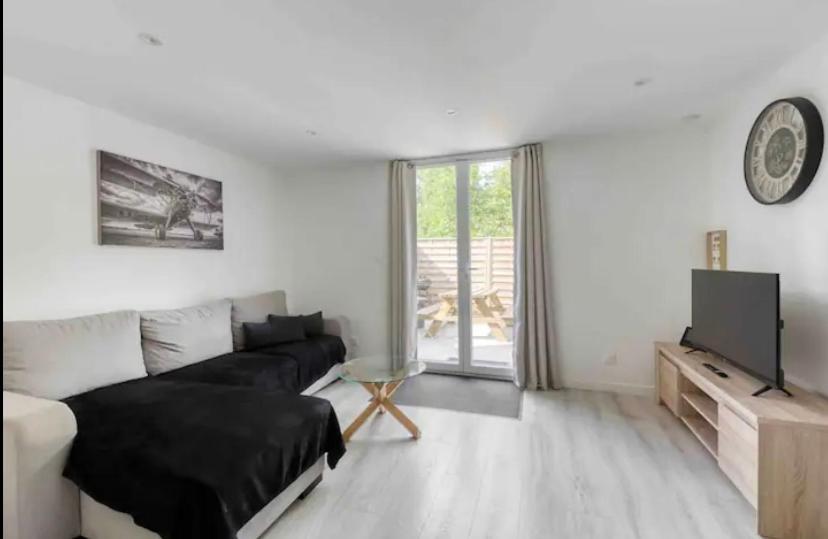Maison avec jardin clos et privatif proche de Disneyland et parc des félins - Housity