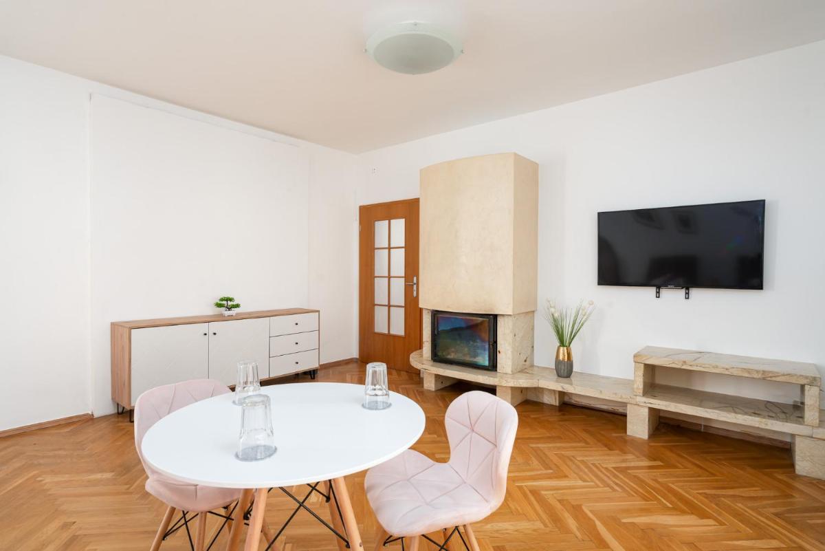 Noclegi Zacisze - Pokoje Gościnne - Housity