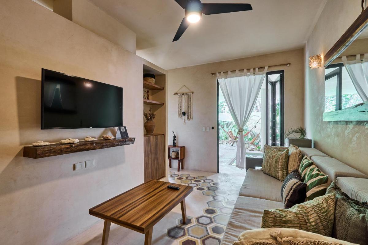 Spectacular & Tropical Apartment in Tulum with a 500 Sq Ft Terrace, Hammock, Private Plunge Pool and Fancy Amenities - Housity