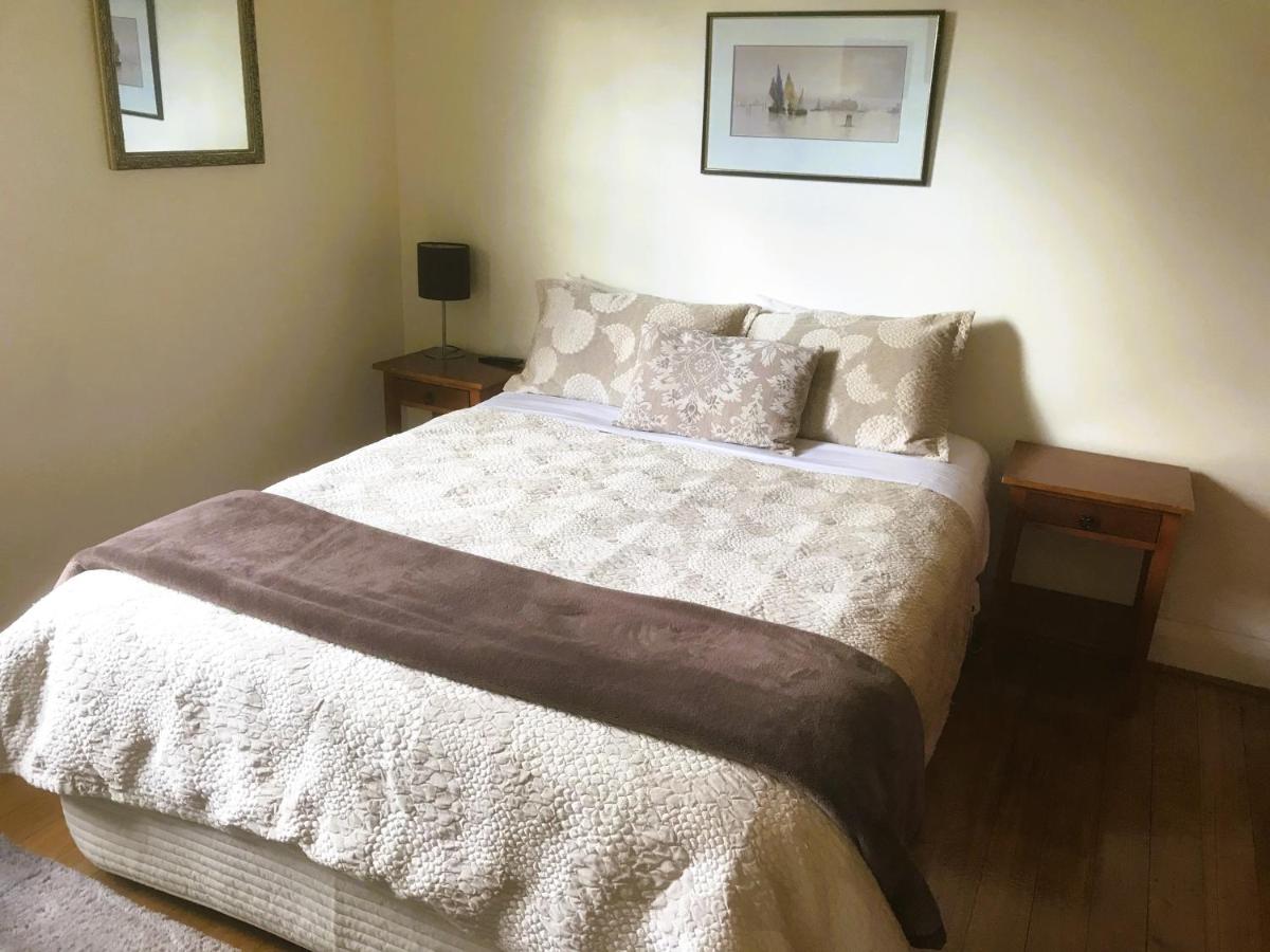 Suitetrails - Belton Apartments-Hedge Cottage