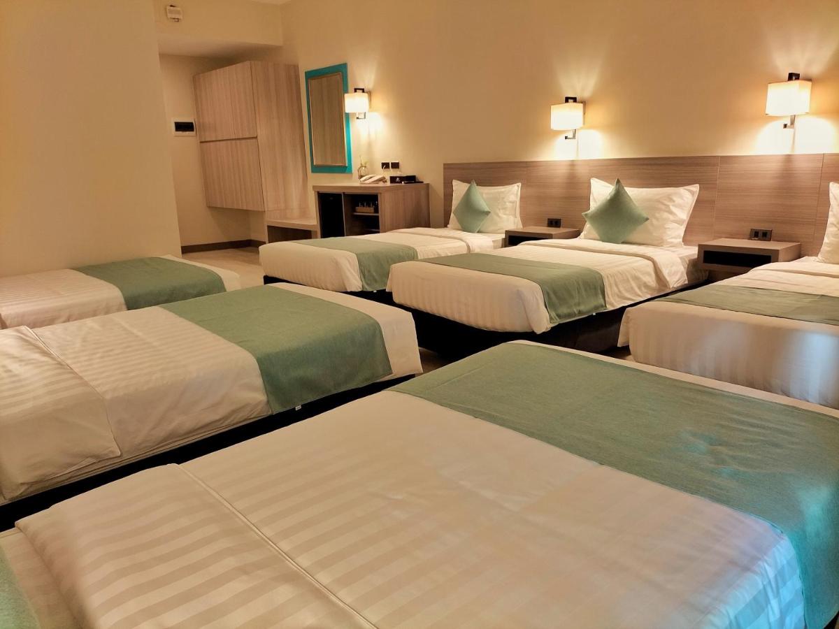 WATERWORLD HOTEL - Housity