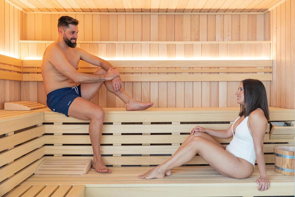 Clientes alojados en Seth Port Ciutadella