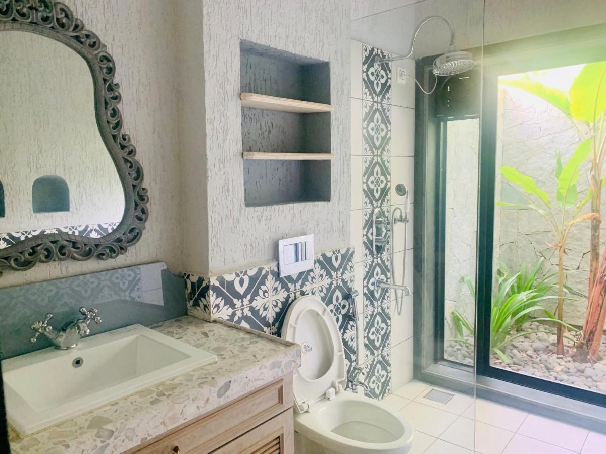 The Rising Sun Farm - Housity