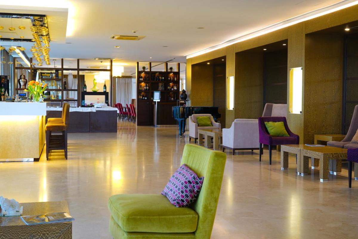 Uappala Hotel Pisa Tower Plaza - Housity