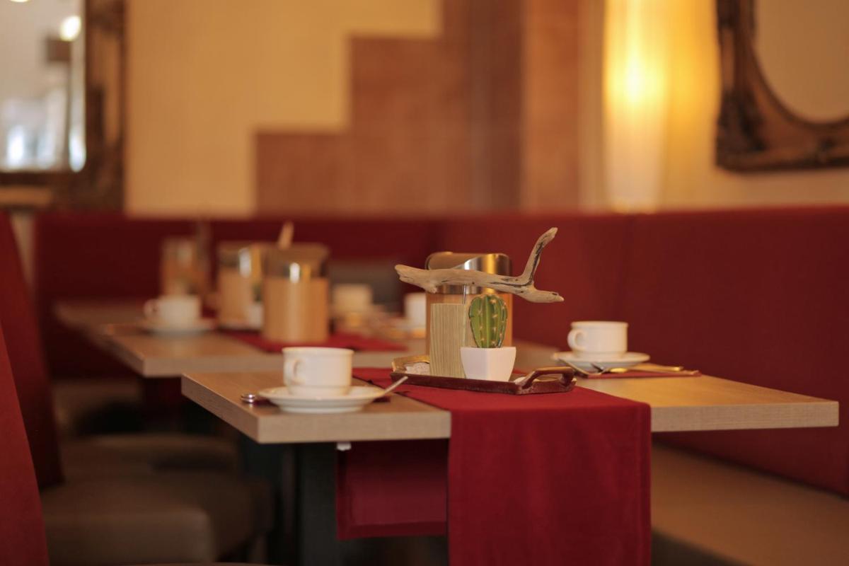 Hotel Zur Sonne - Housity