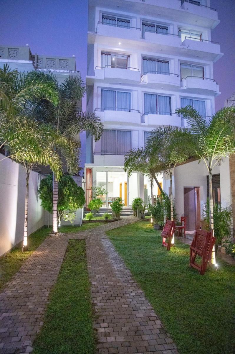 Suitetrails - Marine Tourist Guest House at Negombo Beach