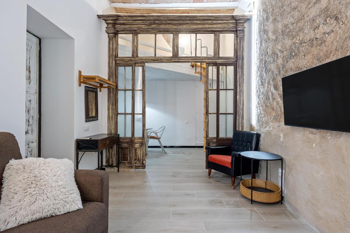 Hauzify I Novavila Centre Rooms - Housity