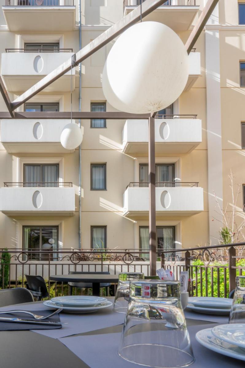 Balcon ou terrasse dans l'établissement Nemea Appart Hotel Cannes Palais