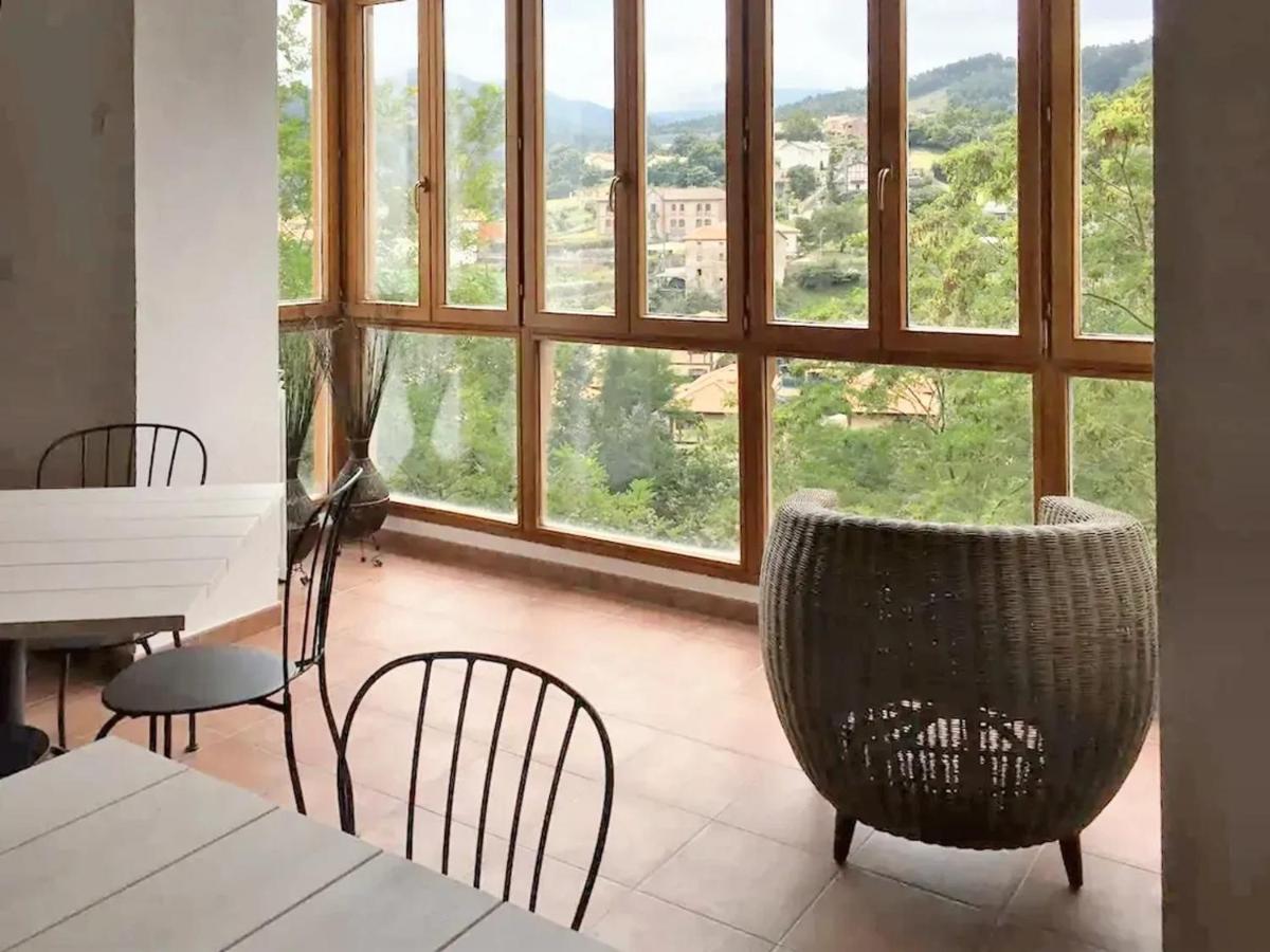 Family House near Otanes with Mountain View - Housity