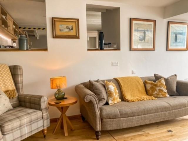 The Cottage , Newton Ferrers - Housity