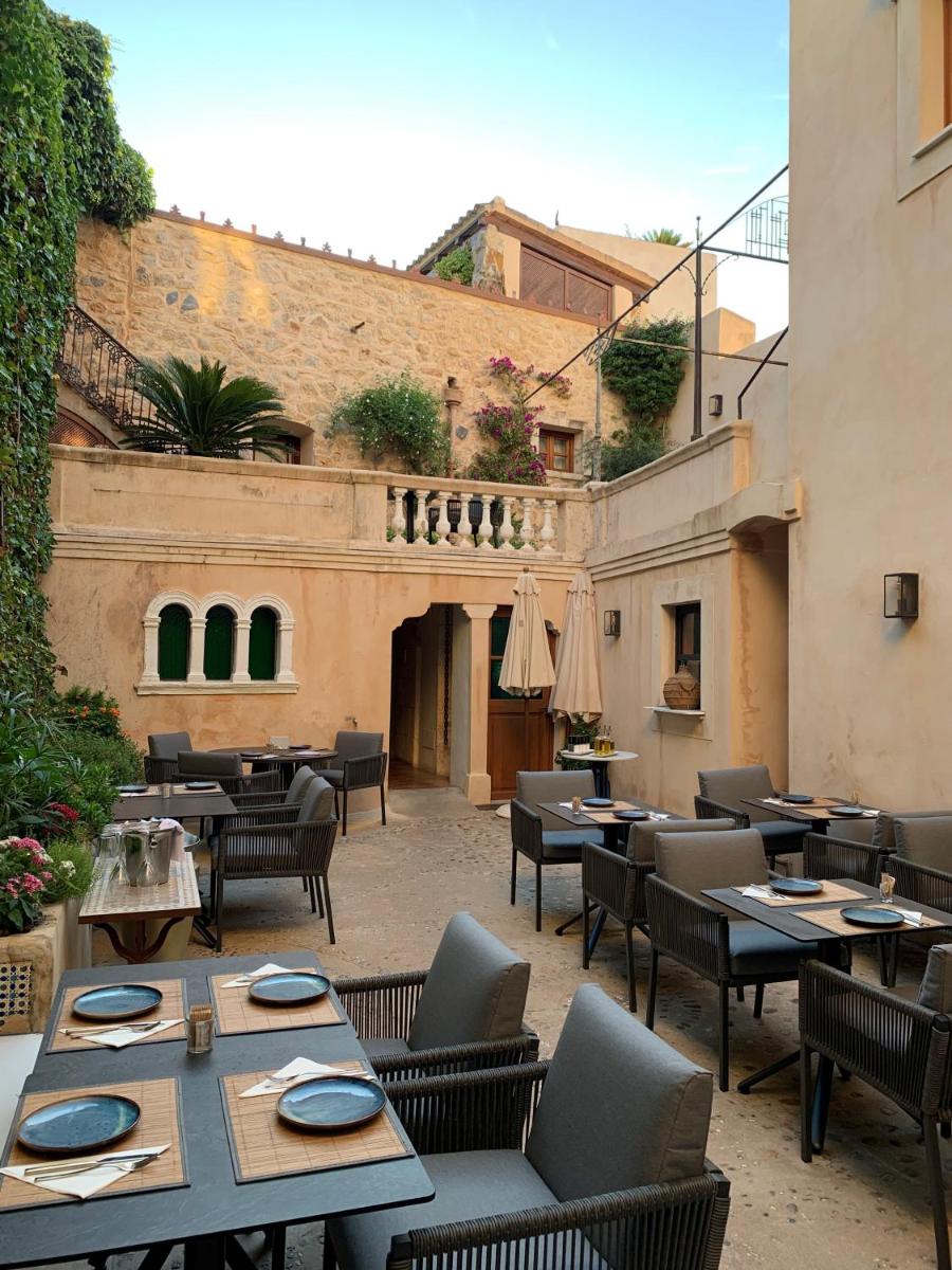 Zona de estar de Hotel & Restaurant Jardi d'Artà