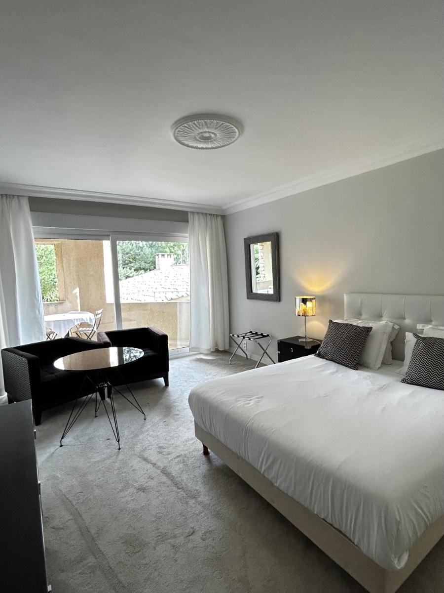 Hostellerie Le Roy Soleil - Housity