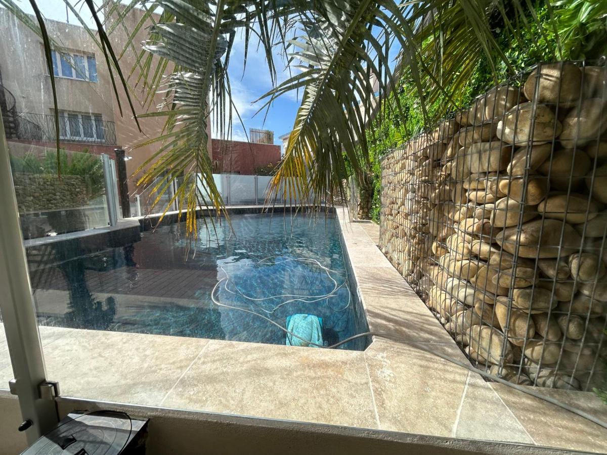 Logis Hotel De La Clape - Housity