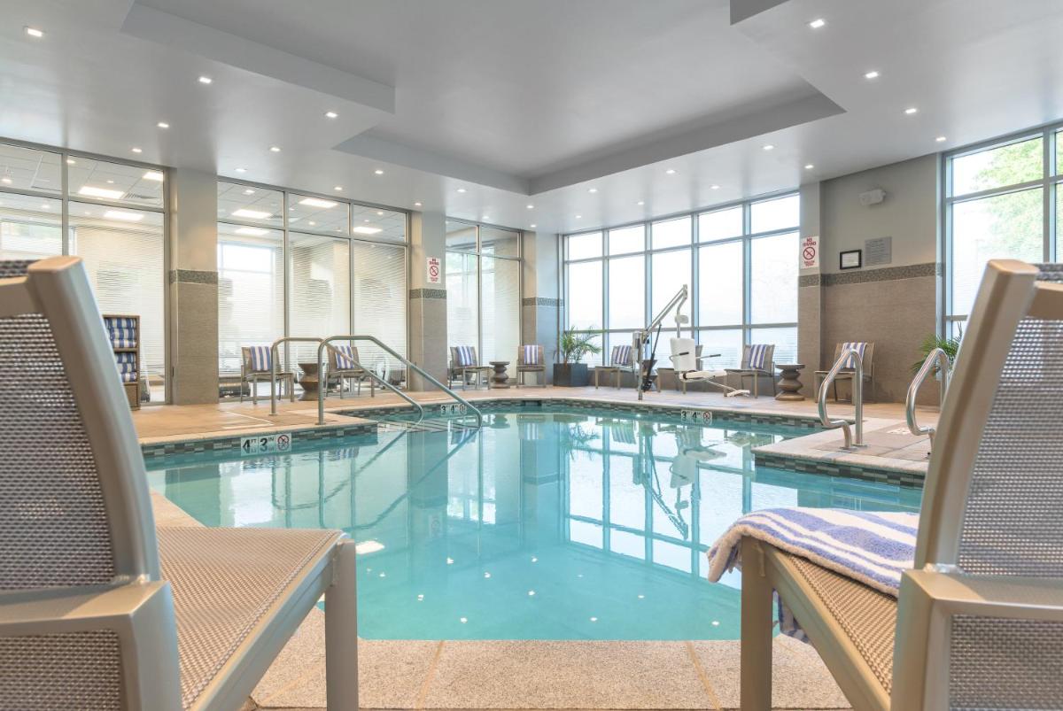 Courtyard by Marriott Edgewater NYC Area - Housity