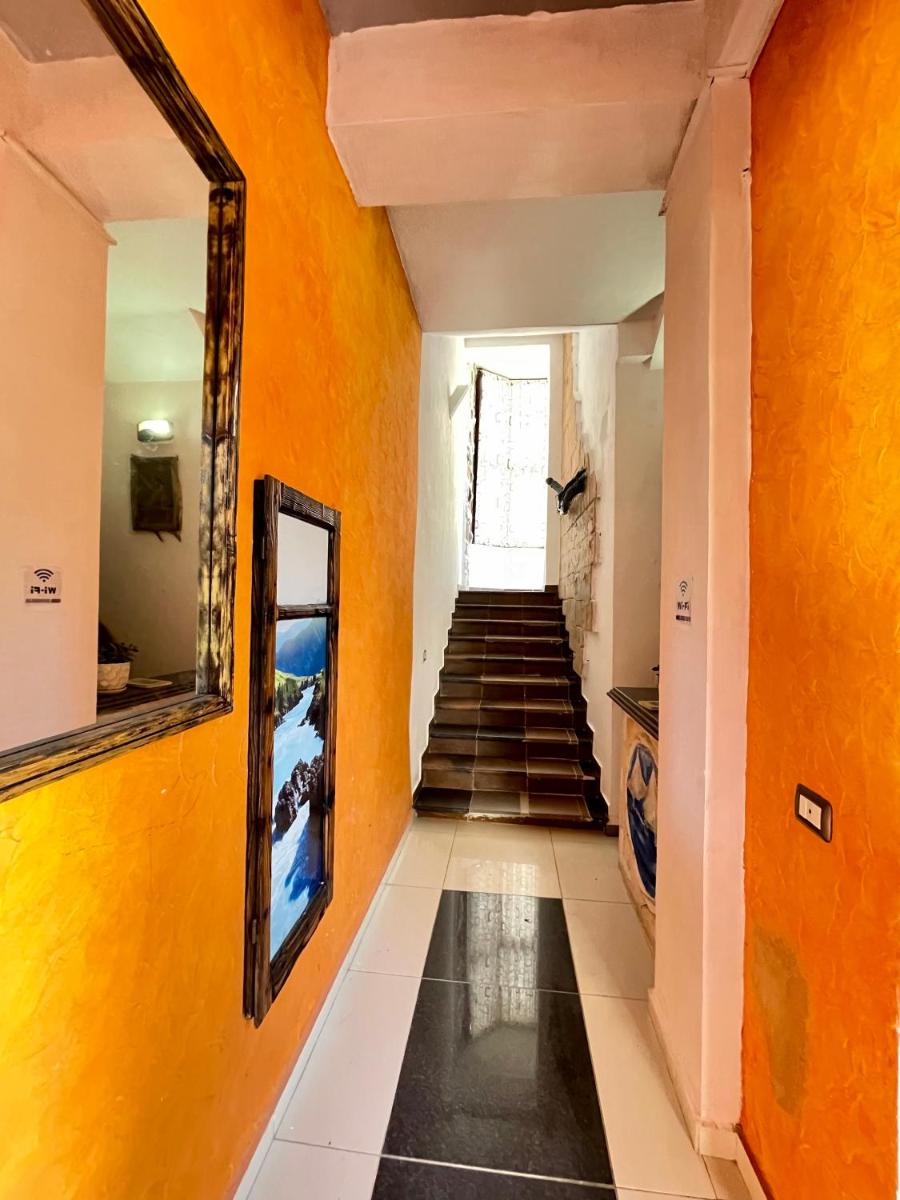 OASIS Hotel - Housity