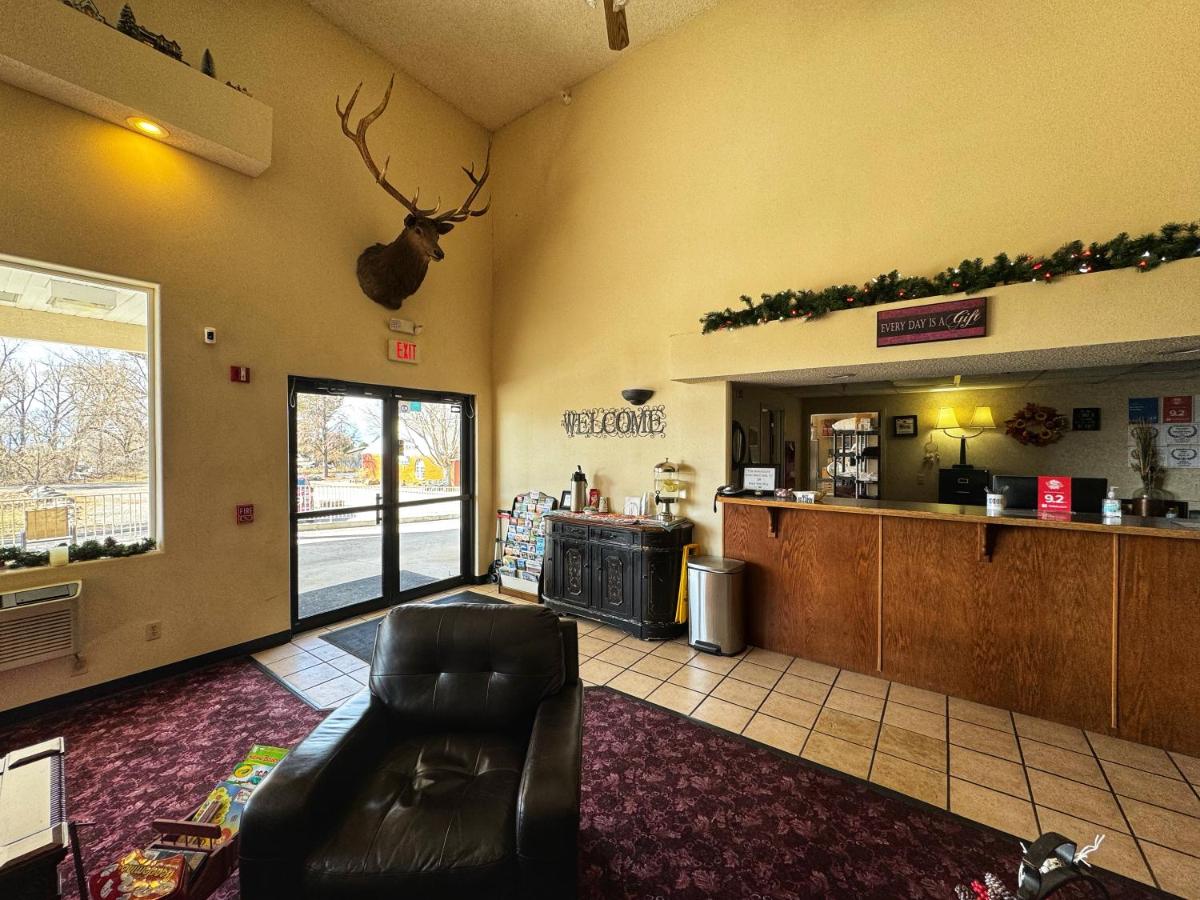 Stay Wise Inn Cedaredge - Housity