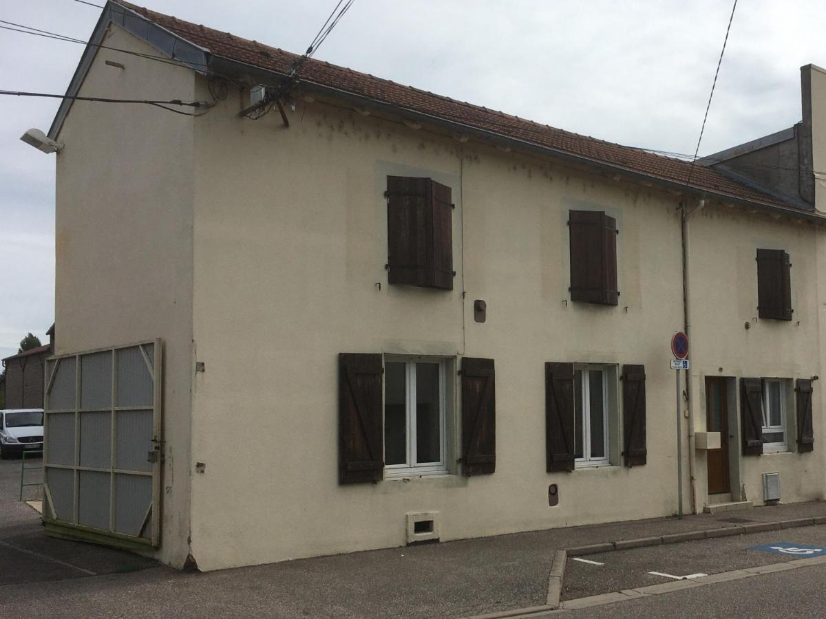 Maison calme avec 3 chambres, proche centre-ville Lunéville & gare, accès facile à Nancy - FR-1-584-106 - Housity