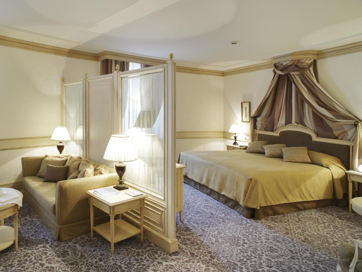 Cama o camas de una habitación en Blau Gran Hotel Las Caldas - Adults Only