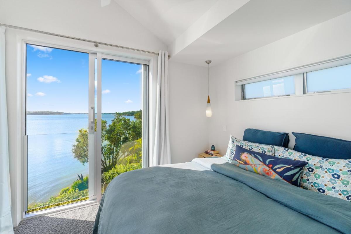 Harbour View - Westmere Holiday Apartment - Housity