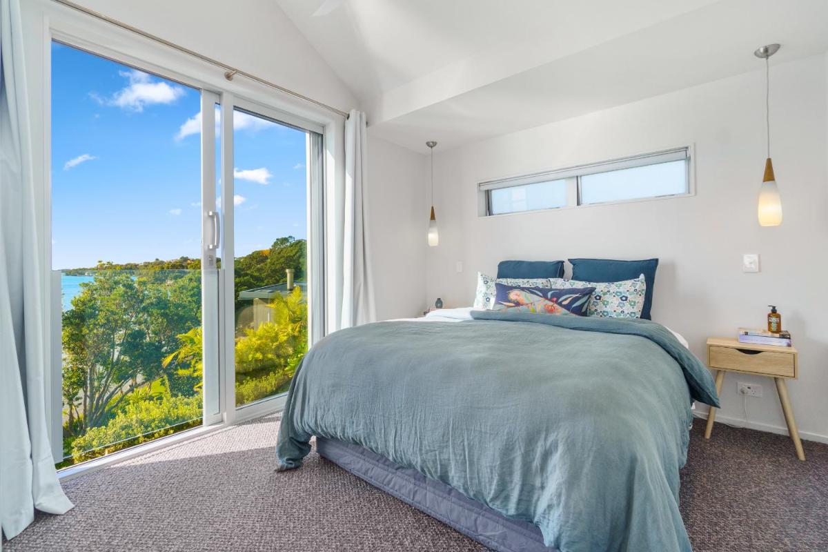 Harbour View - Westmere Holiday Apartment - Housity
