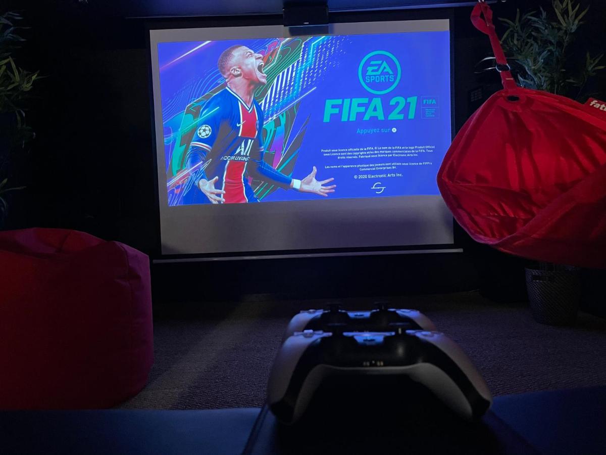 Capsule Cinéma - Balneo home cinema playstation 5 - Housity