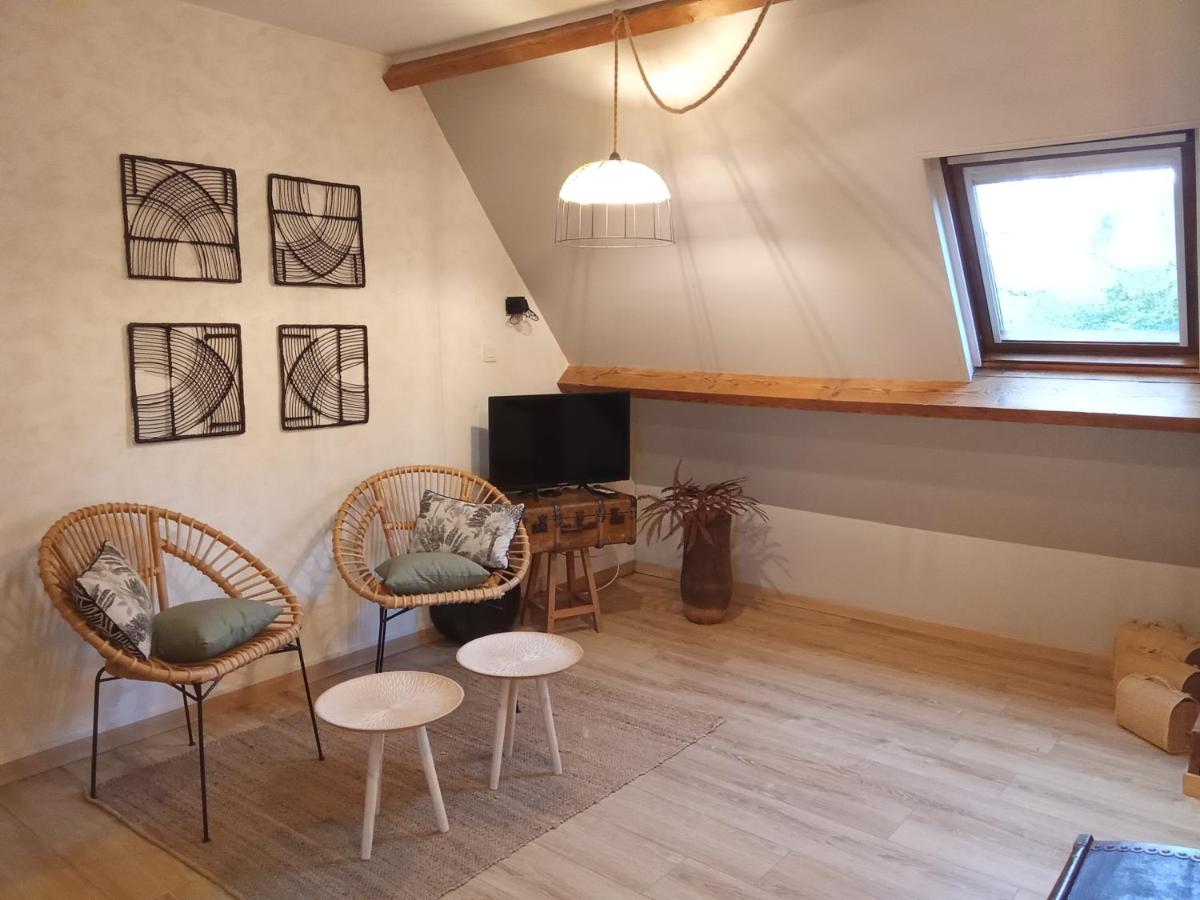Ailes et Iles - Housity