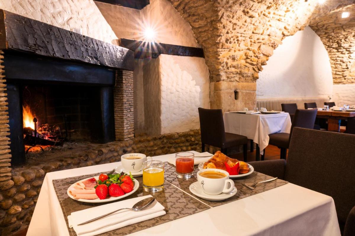Nourriture dans l'hôtel ou à proximité
