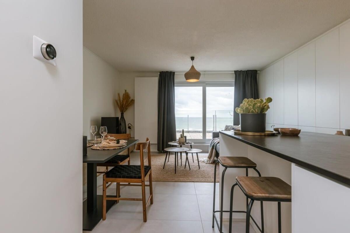 Huswell - Cosy penthouse - Westhinder - With frontal seaview - Housity
