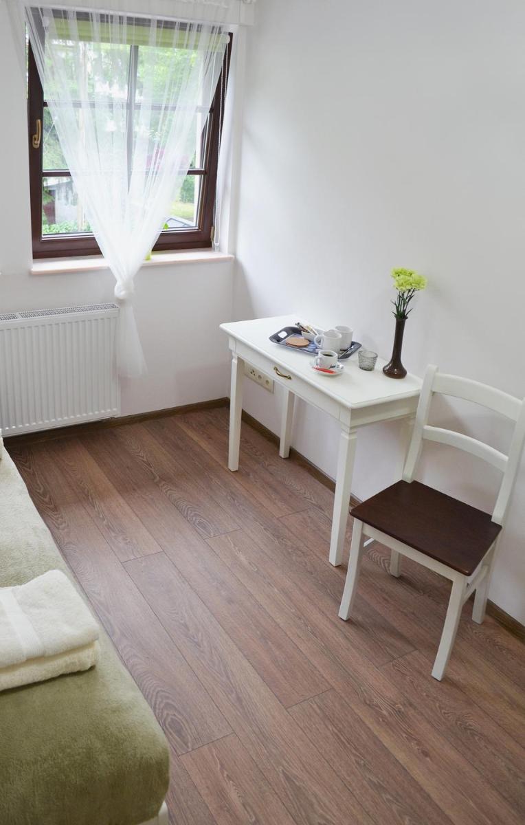 Guest House Na Piętrze - Housity